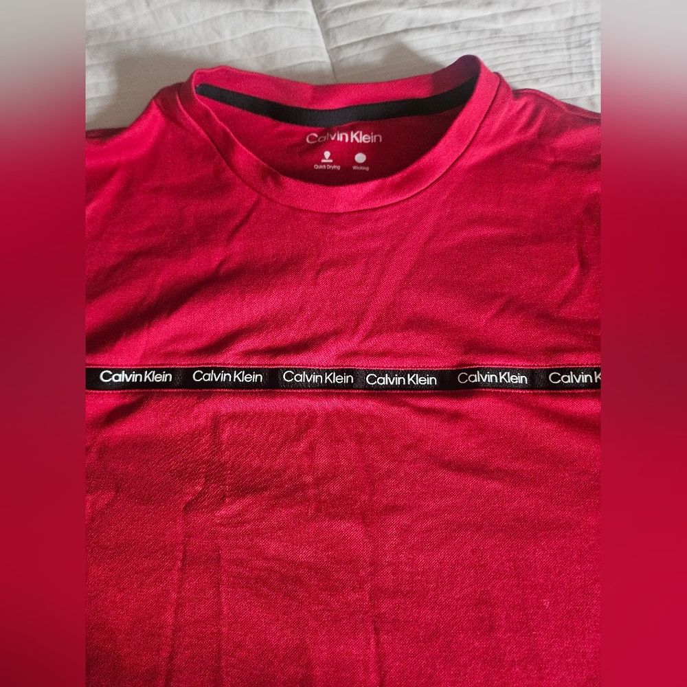 Calvin Klein Fast Drying Men's Red T-Shirt